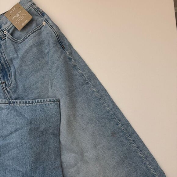 $138 Madewell NWT T Superwide-Leg Jeans in Ahern Wash: Airy Denim Edition size 2 - Picture 5 of 7